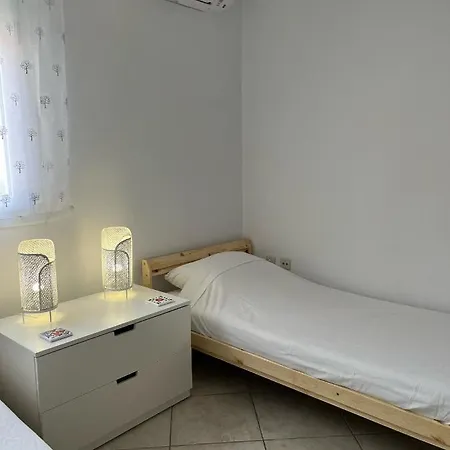 Apartment Dina *