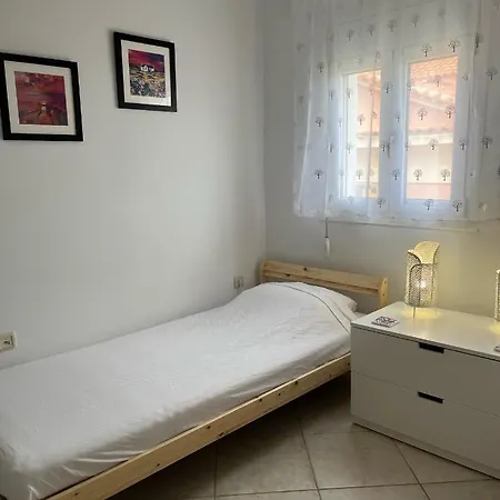 Apartment Dina *